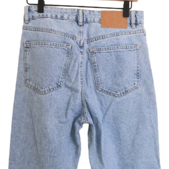 Zara Relaxed High Rise Jean Cut Knee Light Wash Size US 4 EU 36 - Picture 5 of 5